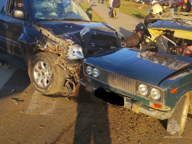 В Орле 86-летний водитель «Жигулей» не пропустил внедорожник Toyota Land Cruiser 