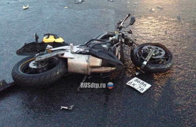 На Невском проспекте в ДТП погиб мотоциклист 
