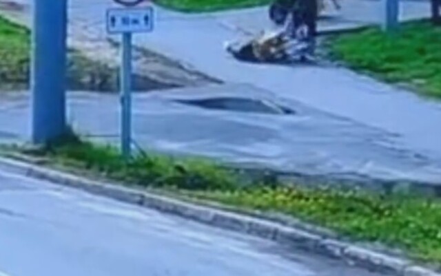 Велосипедист сбил пожилую женщину на тротуаре в Архангельске
