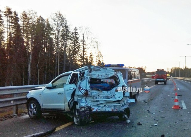 Фура смяла «Hyundai Santa Fe» на трассе М-11 в Новгородской области 