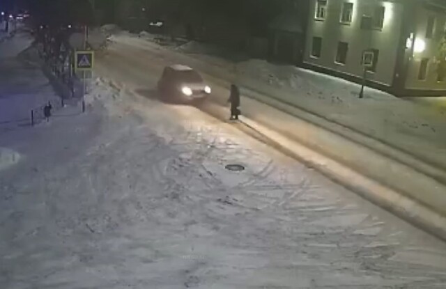 Автомобиль сбил женщину на пешеходном переходе в Бузулуке