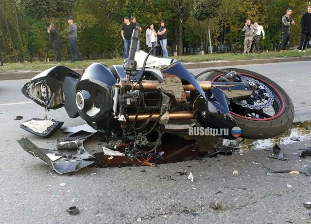 Момент гибели мотоциклиста в Брянске. ВИДЕО 