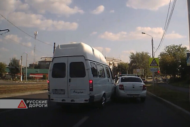 Два водителя что-то не поделили на дороге в Магнитогорске