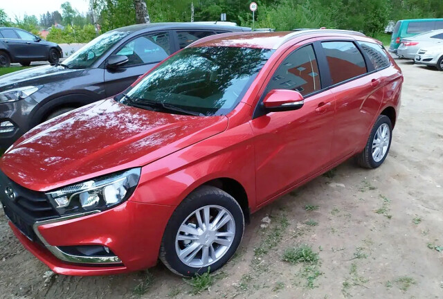 «Расход 17,8 литров на сотню»: отзыв владельца автомобиля Lada Vesta 1.8 CVT 