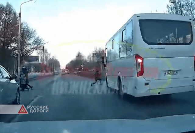 В Нижнекамске автобус сбил перебегавшего дорогу мальчика