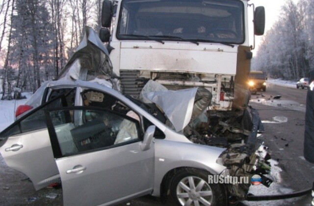 В Ярославском районе столкнулись МАЗ и Ниссан 