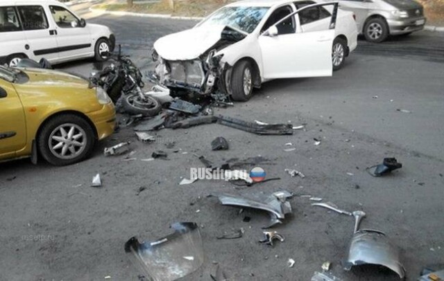 В Севастополе скутер столкнулся с «Тойотой» 