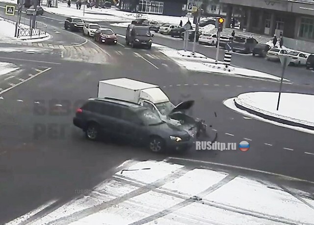 ДТП на площади Мира