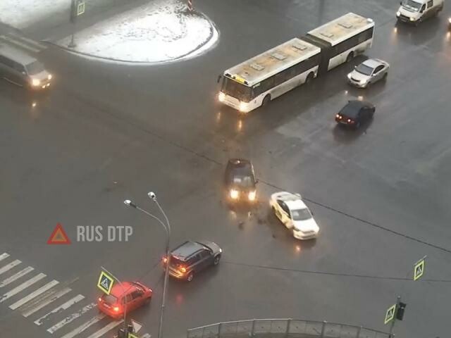 ДТП с участием такси в Санкт-Петербурге