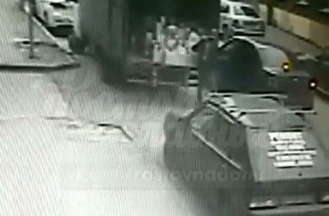 В Ростове-на-Дону воры похитили из фургона товар на 30 тысяч