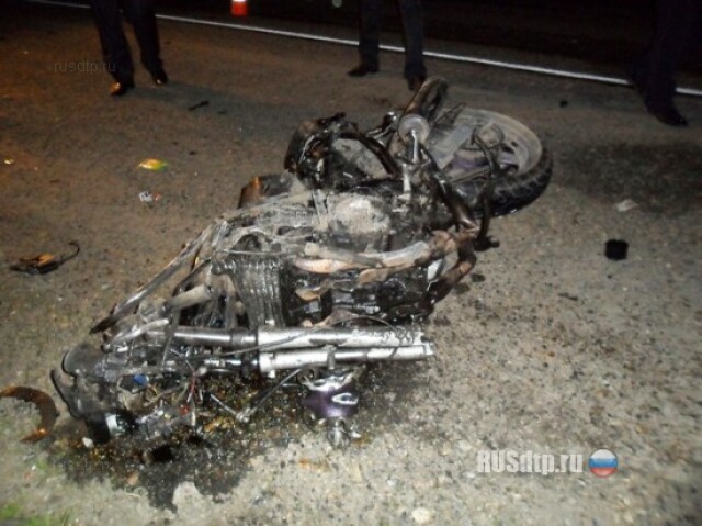 ВАЗ-2114 лоб в лоб столкнулся с мотоциклом 