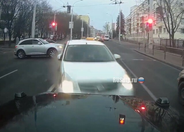 ДТП с Гелендвагеном и такси в Минске