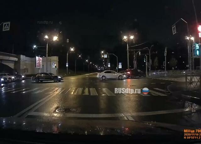 Skoda Octavia пыталась проскочить