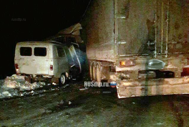 Два человека погибли в ДТП с участием фуры и УАЗа в Татарстане 