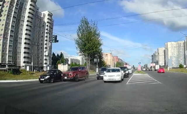 Haval и Hyundai столкнулись на перекрестке в Новочебоксарске 