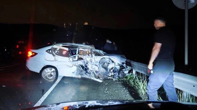 В Мурманской области легковой автомобиль столкнулся с БТР: погиб ребенок 