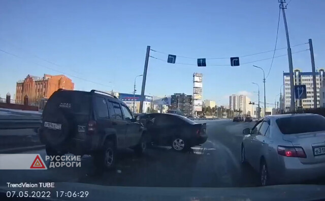 Столкновение на дороге в Сургуте
