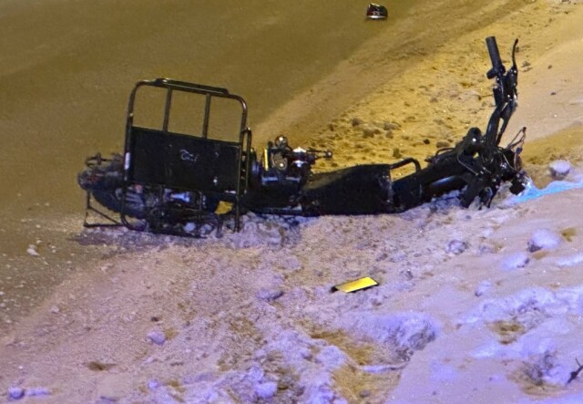 «Пересекал проезжую часть на красный»: 19-летний курьер погиб в ДТП в Казани 