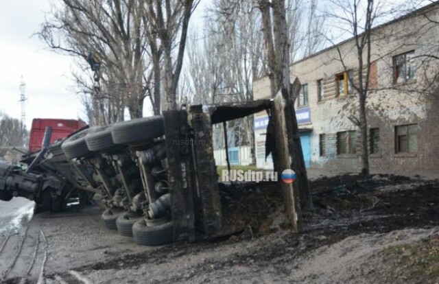 На Украине грузовик залил фекалиями здание МВД 