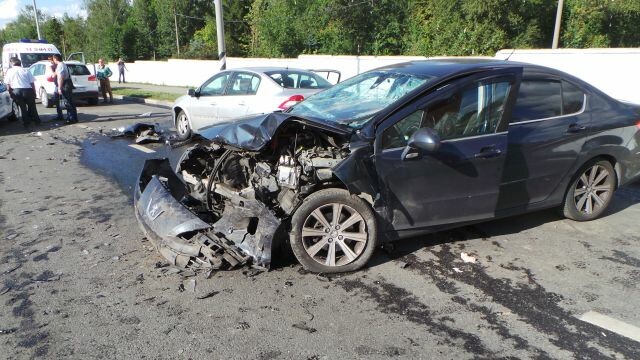 Пять автомобилей столкнулись в Новой Москве 