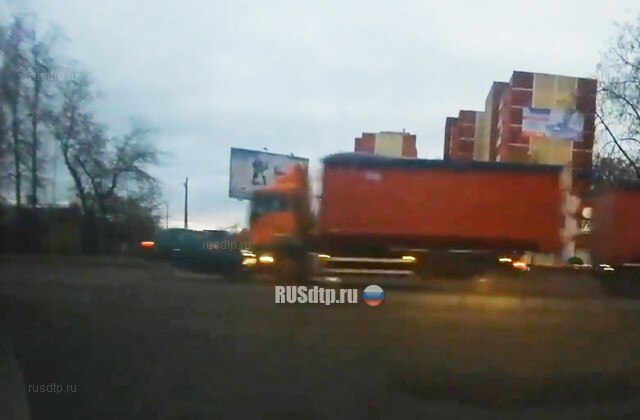 Лобовое столкновение грузовика и легковушки в Молодечно
