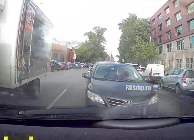 Тойота въехала (с)
