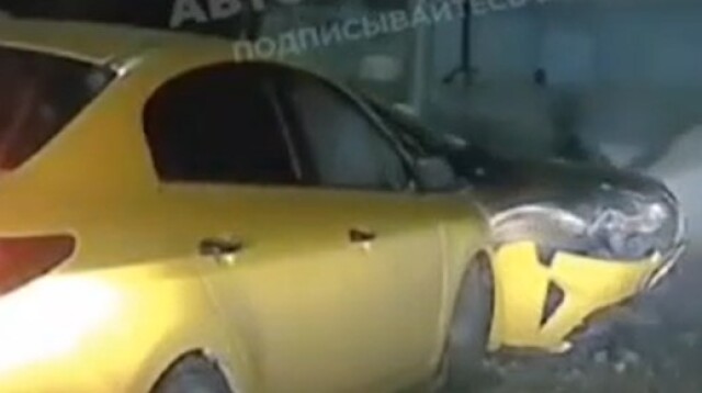 В Туле таксист выезжал со второстепенной и не пропустил двигавшийся по главной автомобиль