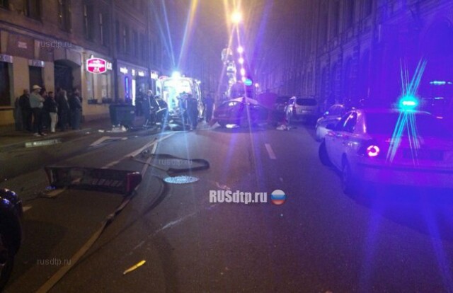 На улице Гороховой в Петербурге в ДТП погибли два человека 