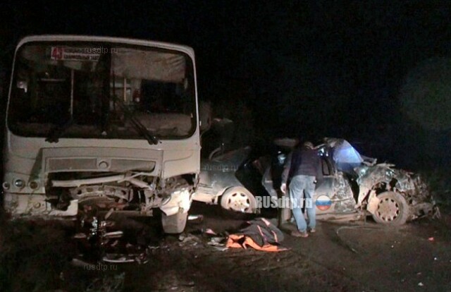 Водитель \»Мерседеса\» погиб в ДТП с маршруткой в Вологде 