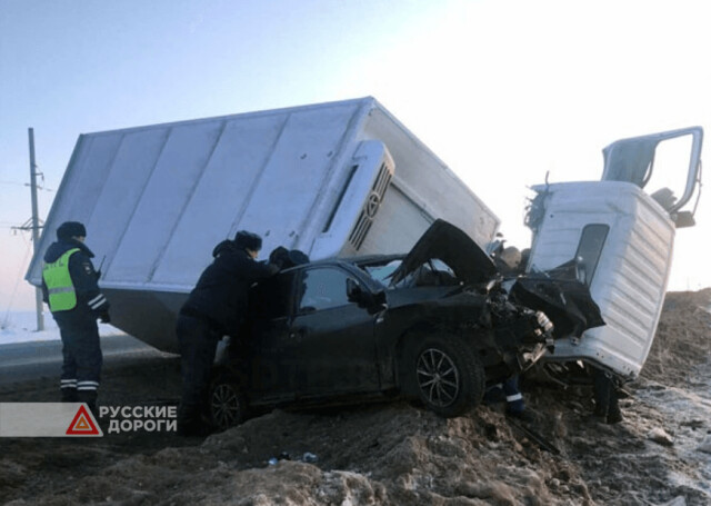 Водитель и пассажир Hyundai скончались на месте ДТП в Самарской области 