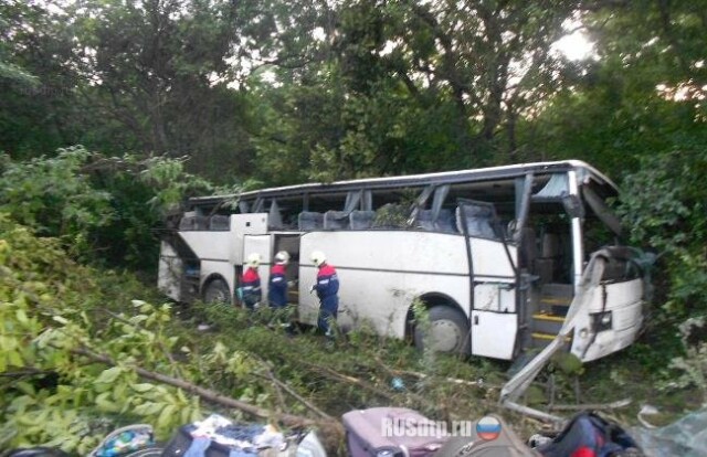 Автобус с детьми перевернулся под Новороссийском 