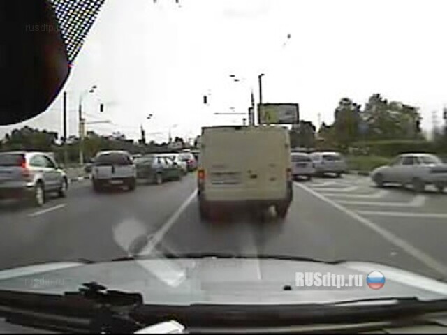 Протаранил и смылся 