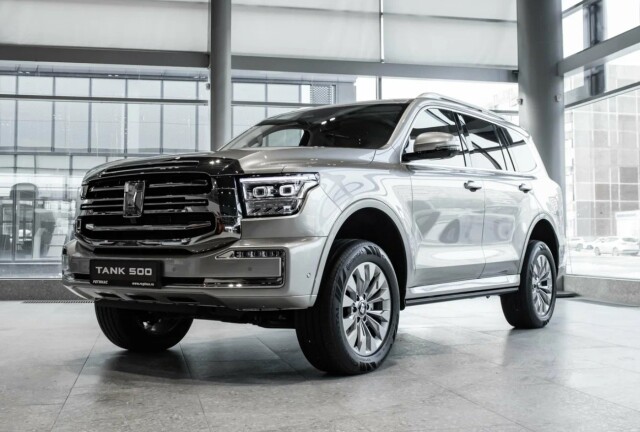 Сравнил Toyota Land Cruiser с китайским Tank и понял, что нет смысла переплачивать 