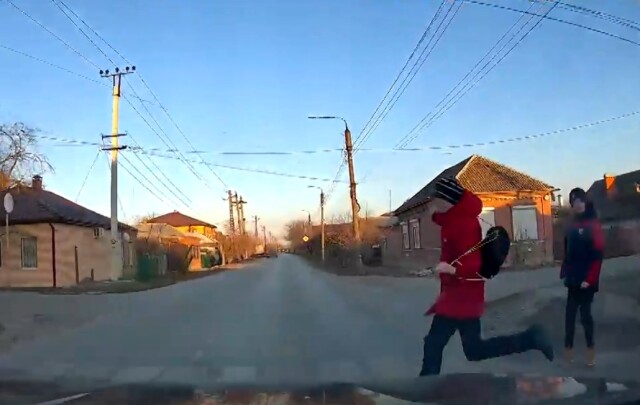ДТП на пешеходном переходе в Батайске. Женщина сбила перебегавшего дорогу ребенка