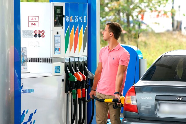 В России озаботились проблемой роста цен на бензин — так больше не может продолжаться 