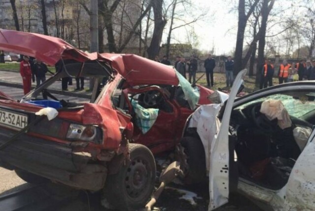 Два человека погибли в ДТП на Запорожском шоссе в Днепре 