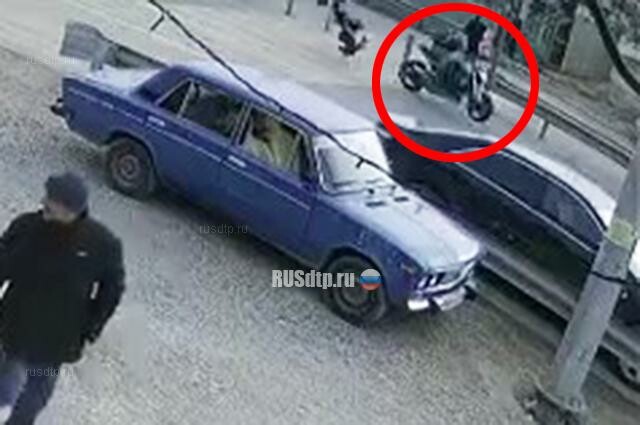 В Махачкале в ДТП погиб сбивший пешехода мотоциклист. ВИДЕО 