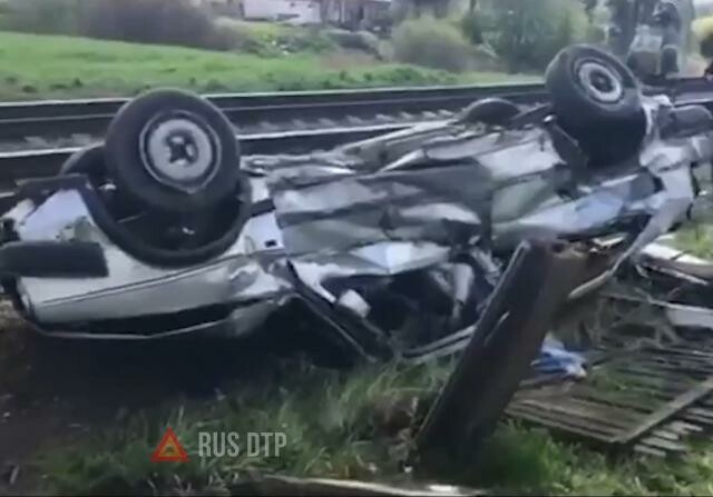 Пассажирка «Фольксвагена» погибла в ДТП с тепловозом в Калининградской области