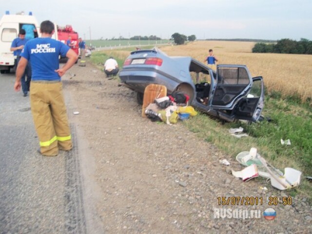 Девушка на «Ладе» въехала в лоб «Пассату» 