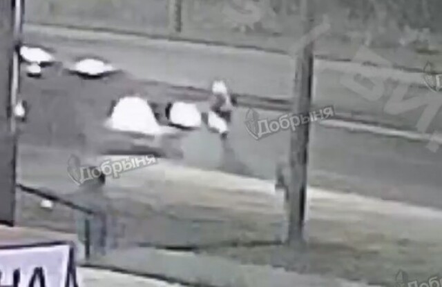 В Кирове школьница переходила дорогу в неположенном месте и попала под колеса автомобиля