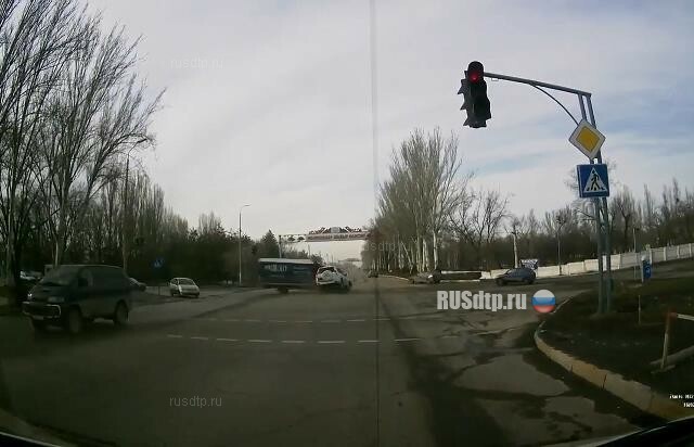 Видеорегистратор запечатлел момент ДТП с участием посла России в Бишкеке