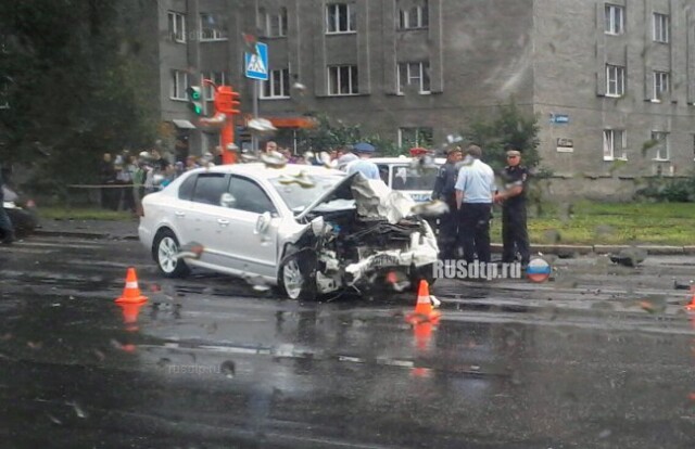 Пассажирка «Жука» погибла в лобовом столкновении автомобилей в Кемерове 
