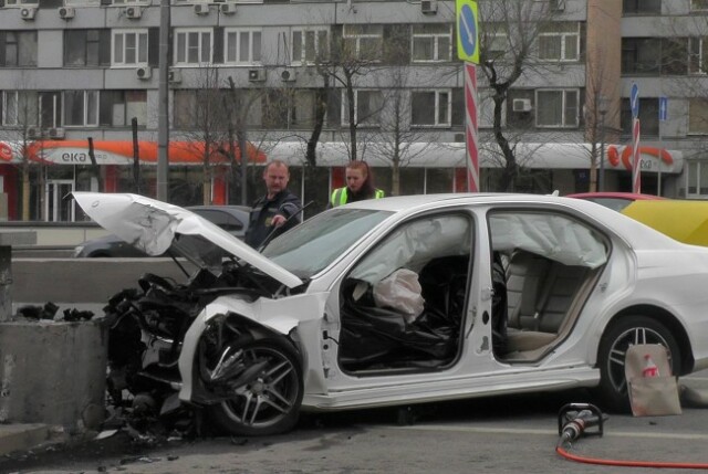 Один человек погиб и двое пострадали в ДТП на Новинском бульваре в Москве 
