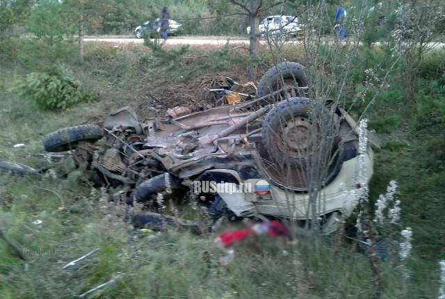 В Усть-Удинском районе уголовник на КАМАЗе убил двух человек на встречке и сбежал 