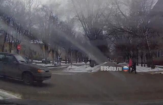 Должен был пустить