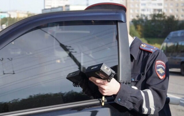 В России хотят смягчить требования к тонировке стёкол автомобилей 