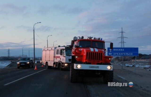 Груженый тягач «Freightliner» столкнулся с «Daewoo Nexia» 