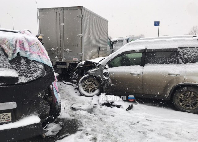 Около 50 автомобилей столкнулись под Владивостоком 