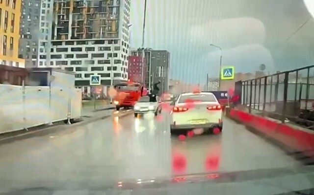 Пешеход попал под колеса автомобиля в Коммунарке 