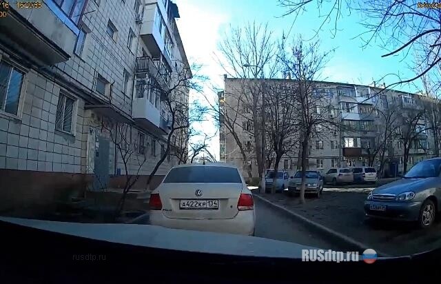 В Волгограде пьяный полицейский сбил пешехода